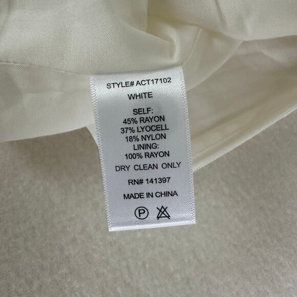 ASTR The Label White Smocked Square Neck Puff Sleeves Cropped Blouse Size XS NWT - Picture 9 of 10